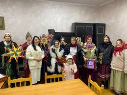 ДОРОГІ ДРУЗІ, СТУДЕНТИ ВИКЛАДАЧІ, ПАРТНЕРИ! Уманська філія ПВНЗ &quot;Європейський університет&quot; надсилає щирі вітання з Різдвом Христовим та Новим роком!